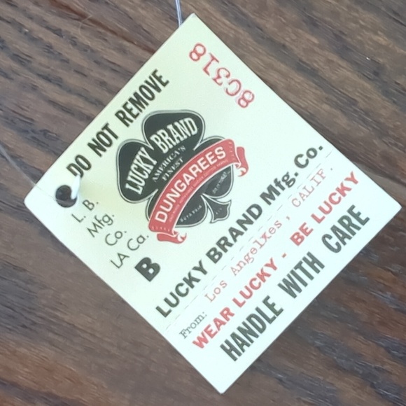 LUCKY BRAND I NWT Grey Scarf with Colorful Embroidered Diamond Pattern & Tassels - Picture 5 of 10